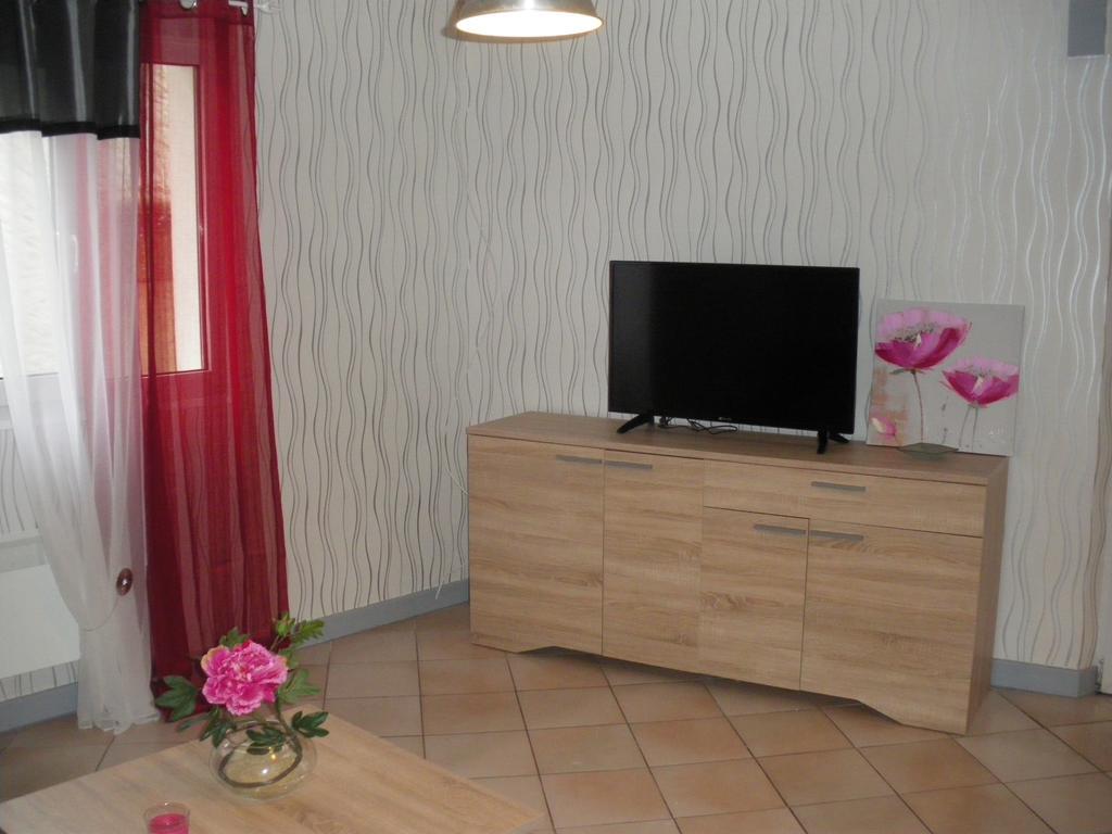 Au Pied De La Roche Apartment Exterior photo