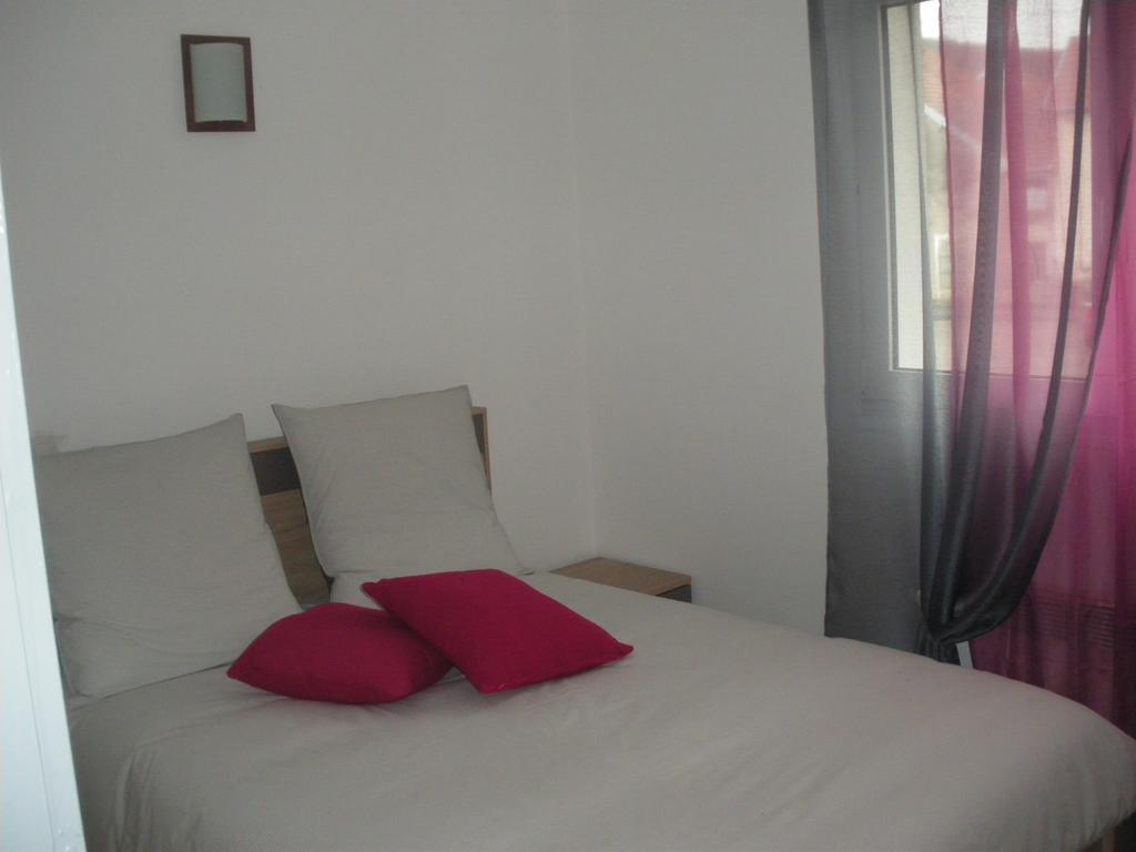 Au Pied De La Roche Apartment Exterior photo